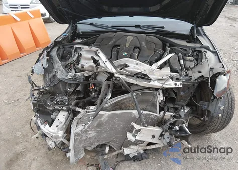 2018 BMW Alpina B7 xDrive из США, поврежденный, VIN WBA7F2C53JB238606